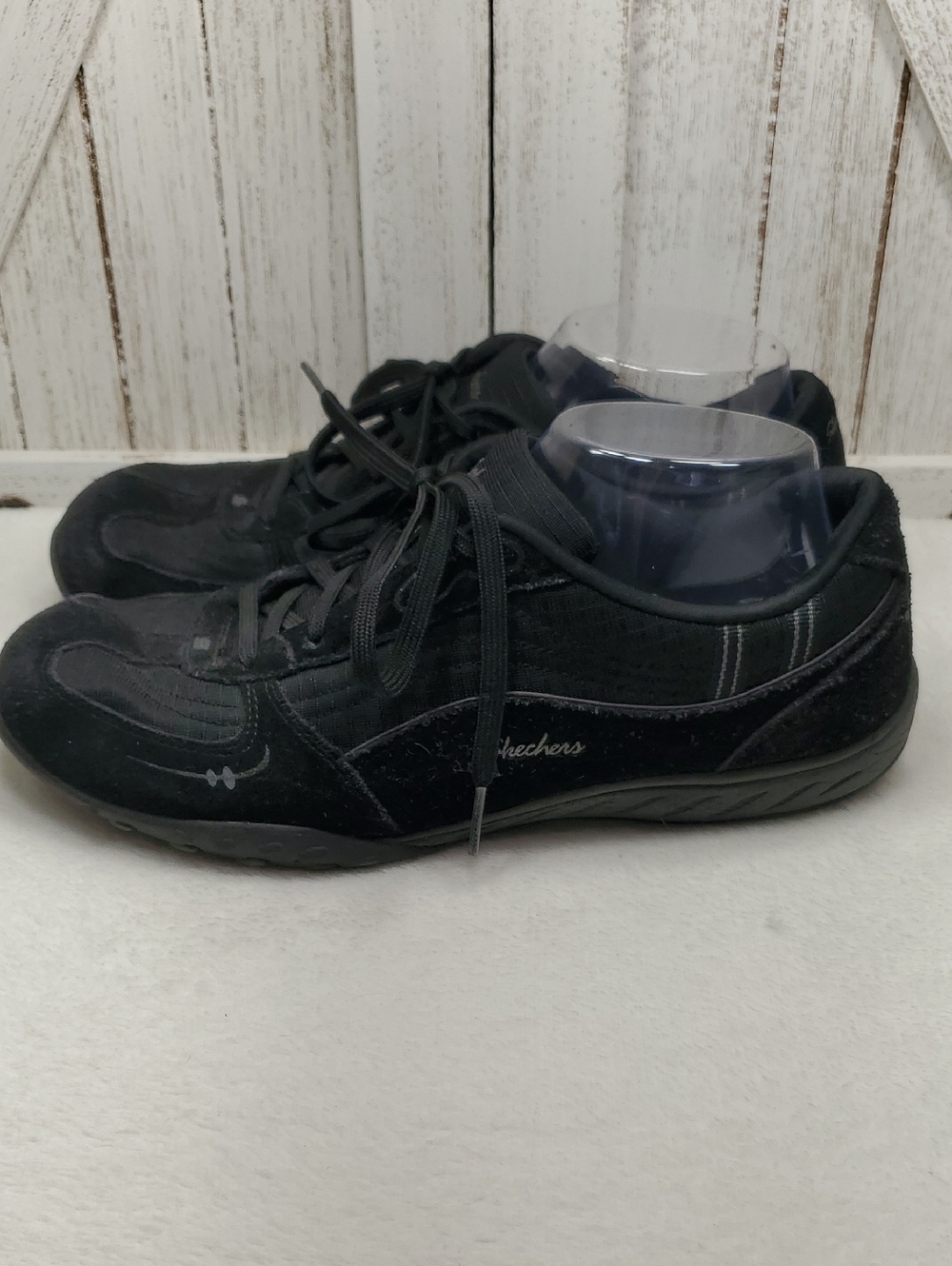 Skechers Black Suede Athletic Lace-Up Sneakers Women's Size 10